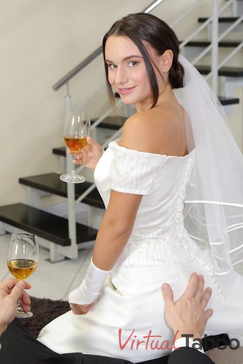Wedding Tips From Daddy - Screenshot 1 of 4 - Blowjob