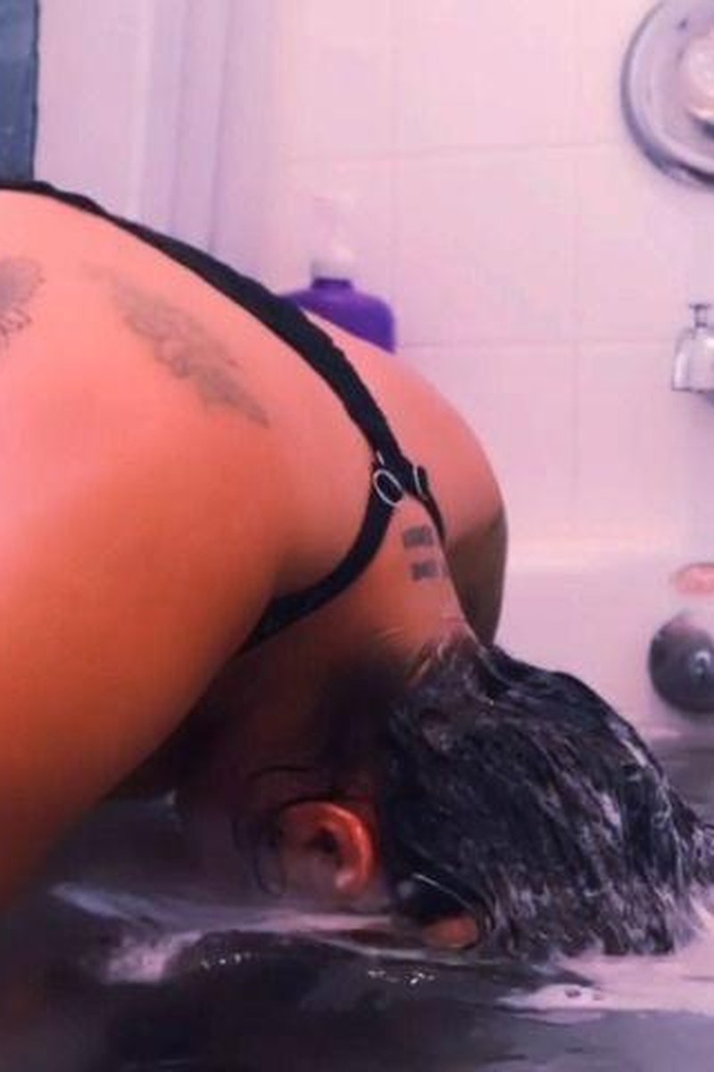 Head Dunking - Screenshot 1 of 4 - Asphyxiation