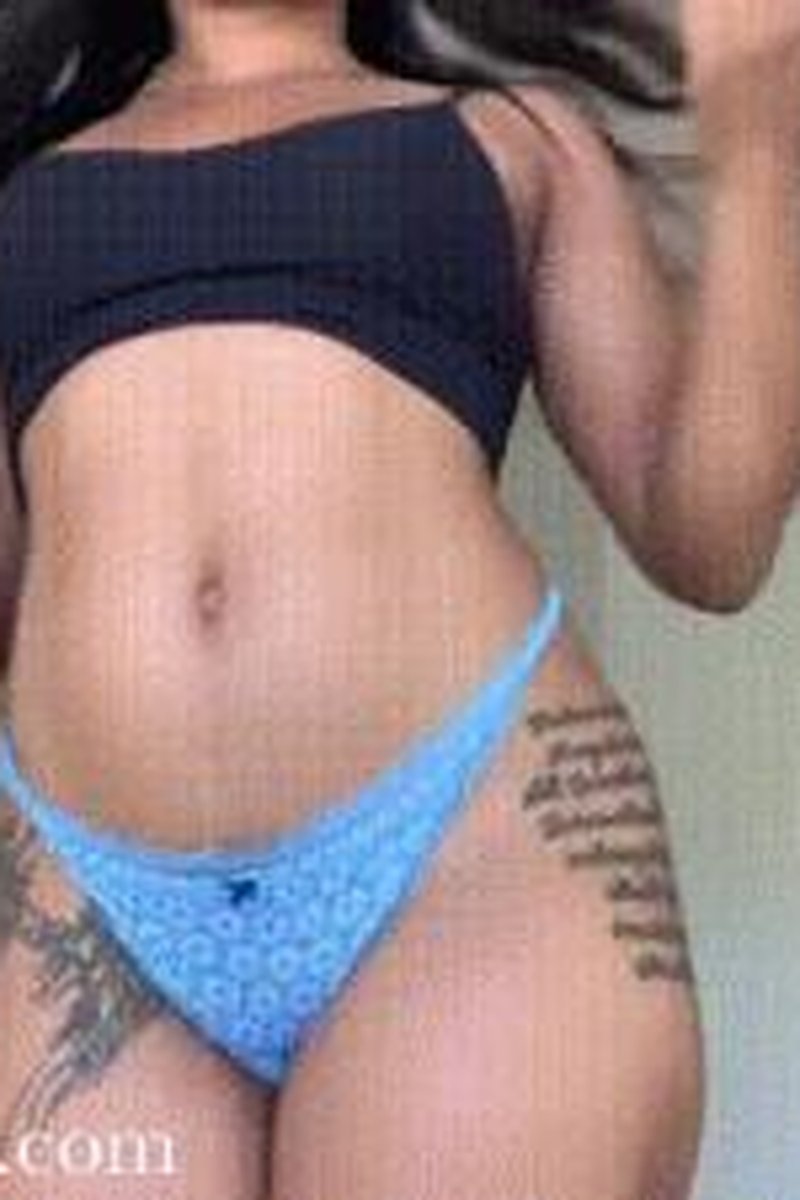 Oily Bubble Booty - Screenshot 1 of 4 - Ass Fetish