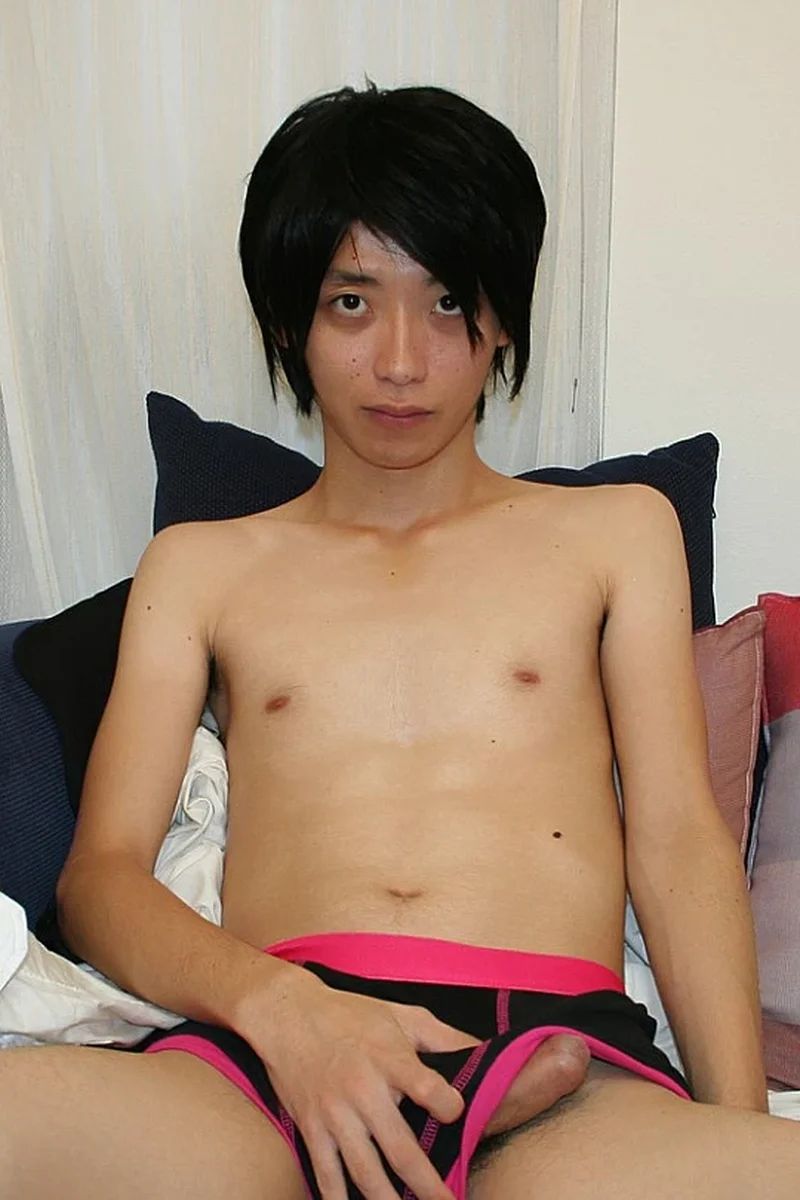 Kyushu Hard Cock Starring Shota - Screenshot 1 of 4 - Solo