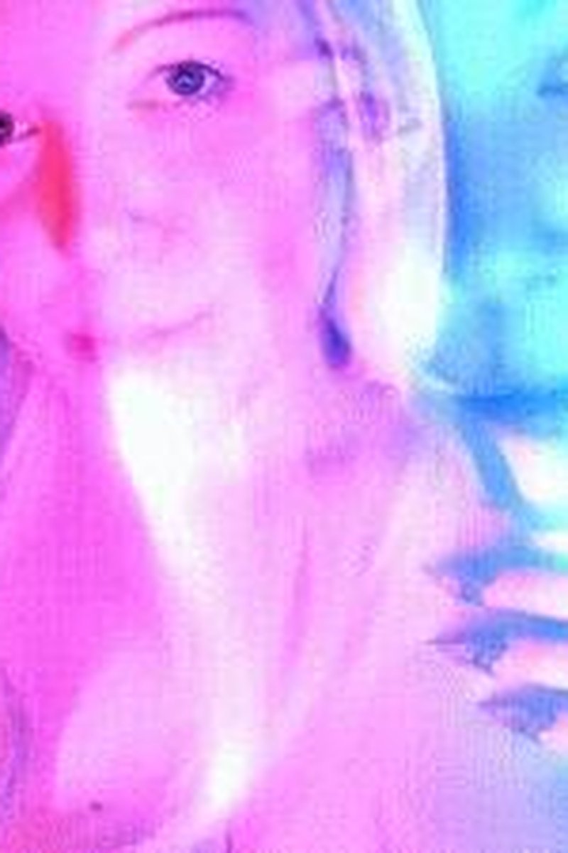 Deepener: Blissfully Empty - Screenshot 1 of 4 - Big Tits