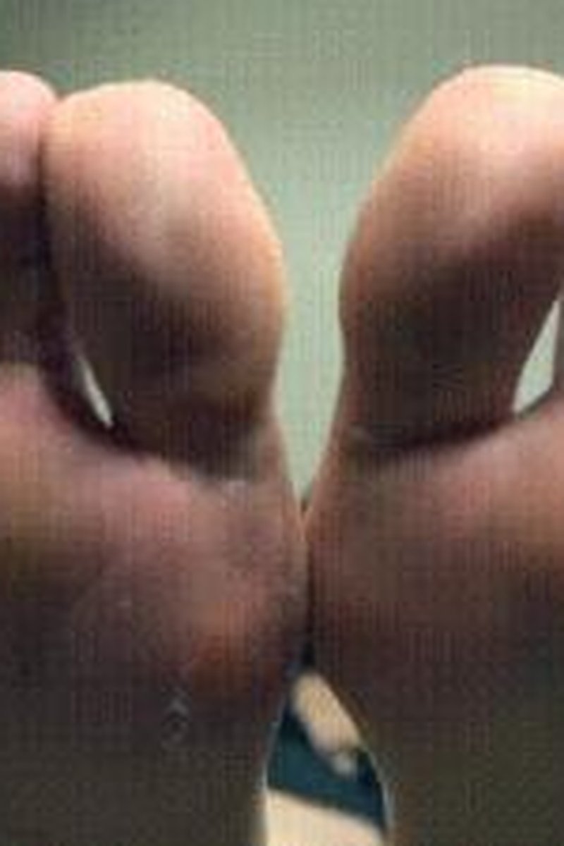 Foot Cuckold - Screenshot 1 of 4 - Cuckolding