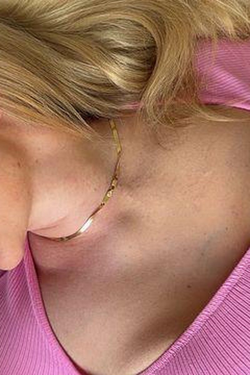 Secretly Inserting A Big Dick Into My Napping Step Sister's Mouth - Screenshot 1 of 4 - Amateur