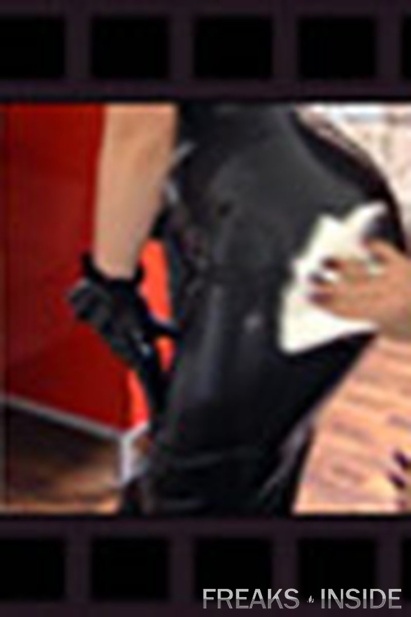 The Visit - Screenshot 1 of 4 - Bondage
