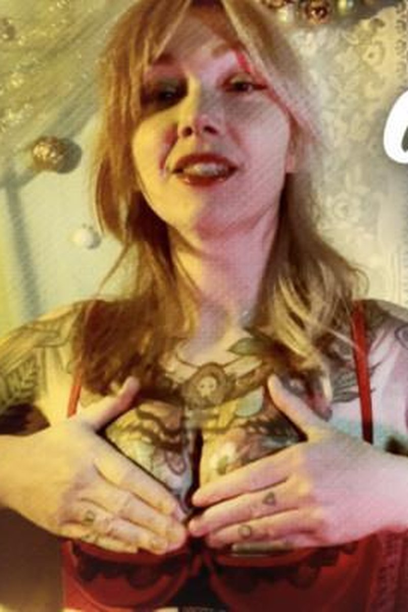Only For Alphas - Screenshot 1 of 4 - Cuckoldhumiliation