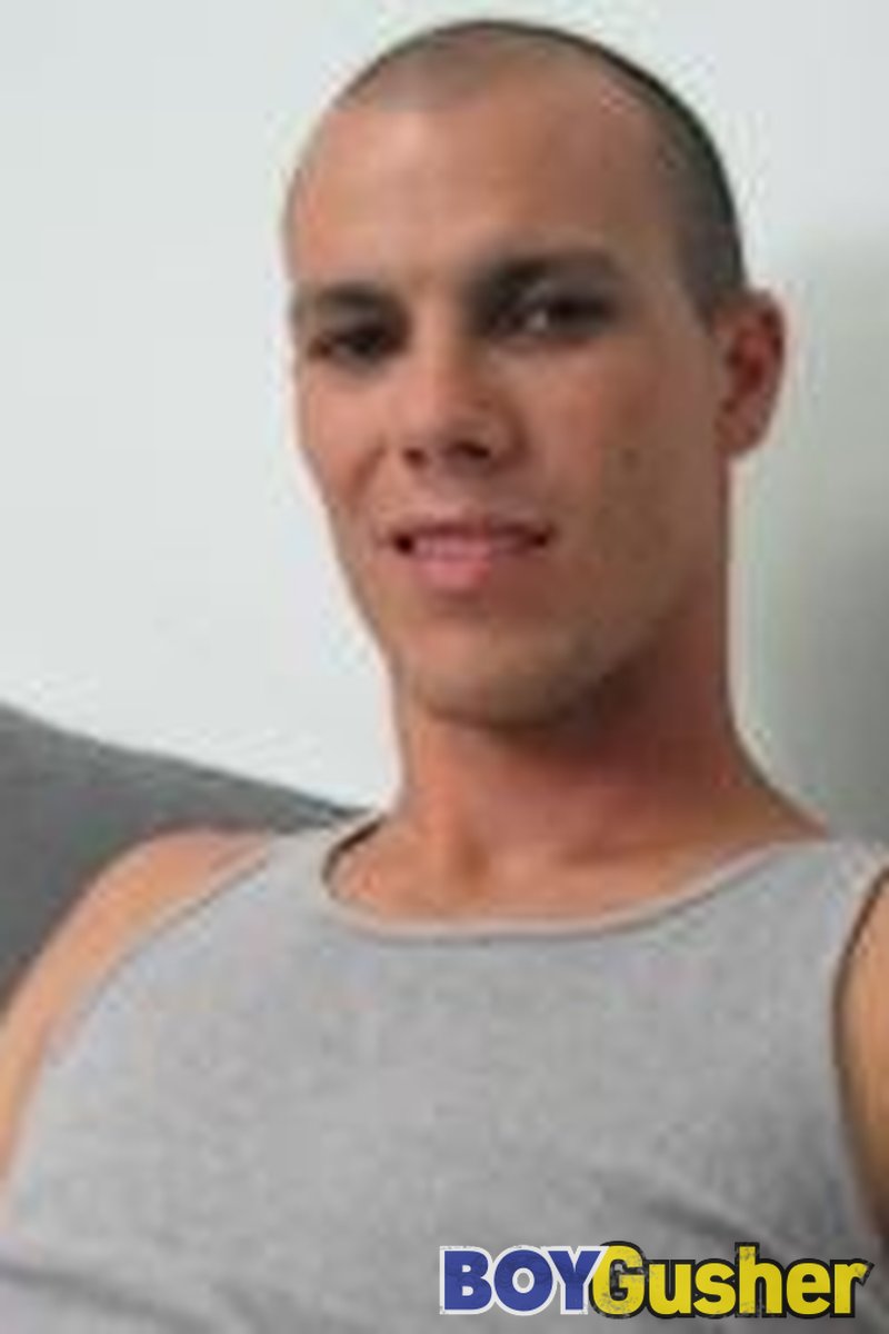 Ryan - Screenshot 1 of 4 - Gay