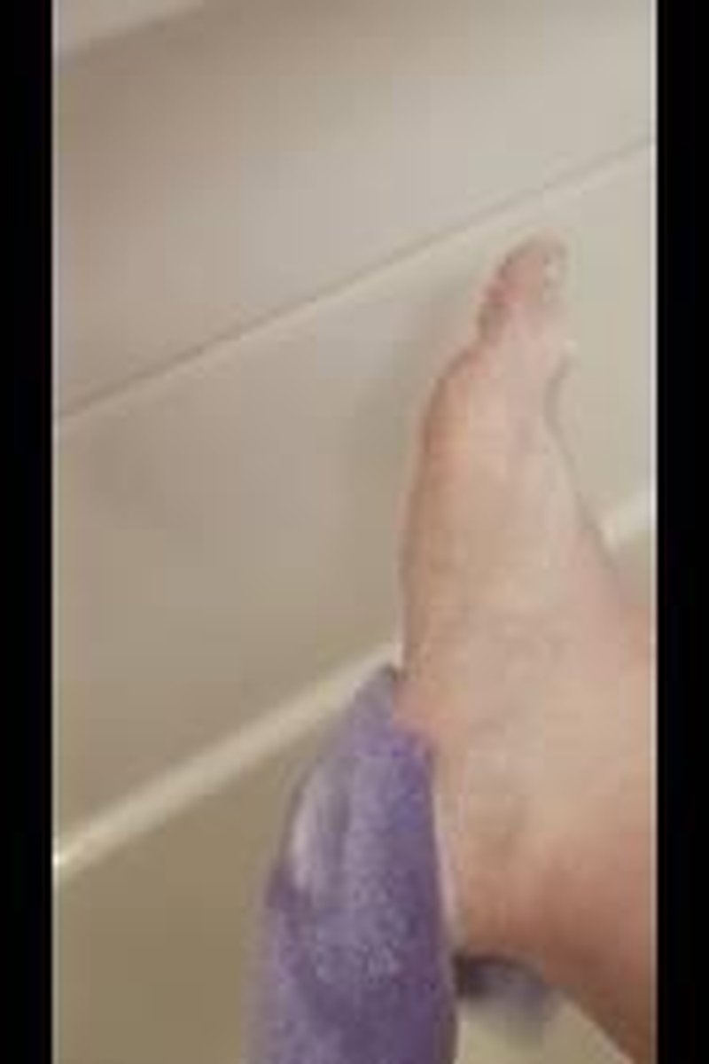 Foot Tlc - Screenshot 1 of 4 - Foot Fetish