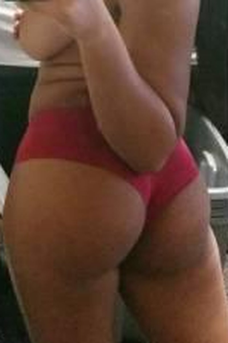 Dorm Room Fun:) - Screenshot 1 of 4 - Teen (18-22)