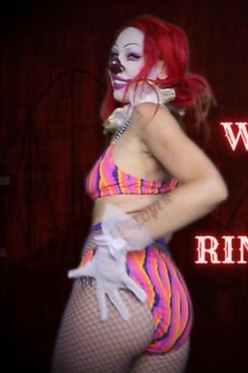 Work Hard For Ringmistress - Screenshot 1 of 4 - Cosplay