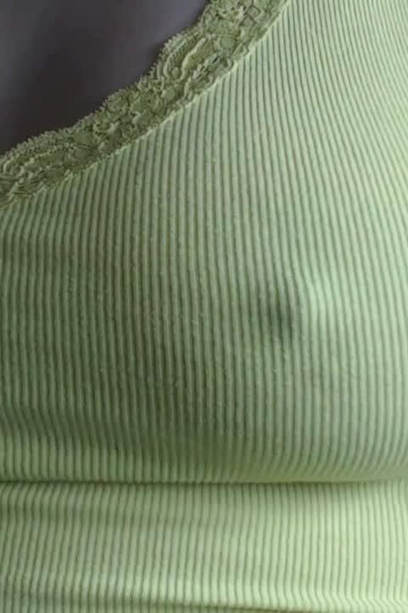 Braless Teasing - Screenshot 1 of 4 - BBW