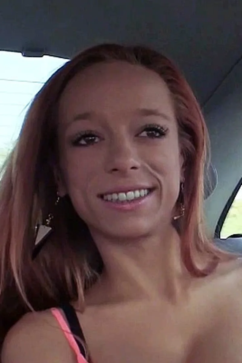 Vivien Fox - Screenshot 1 of 4 - European
