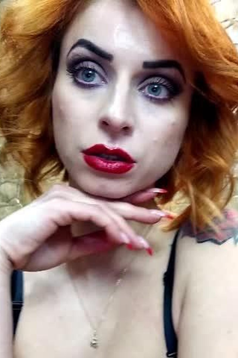 Eye Fixation - Screenshot 1 of 4 - BDSM