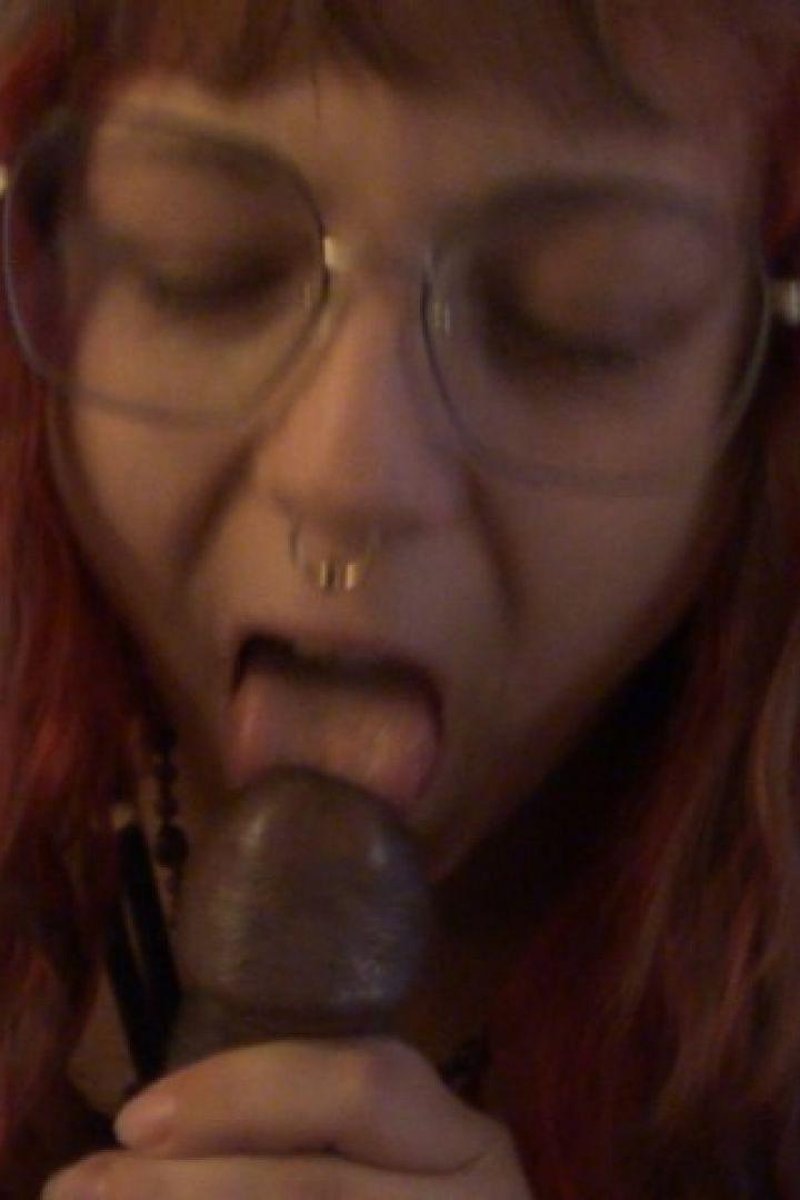 Hookup Quickie - Screenshot 1 of 4 - Big Tits