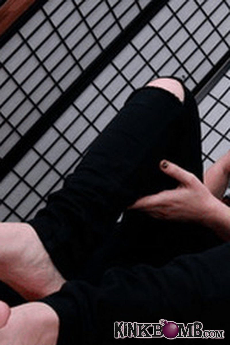 Feetextreme: Facebox Footworship - Screenshot 1 of 4 - Foot Fetish
