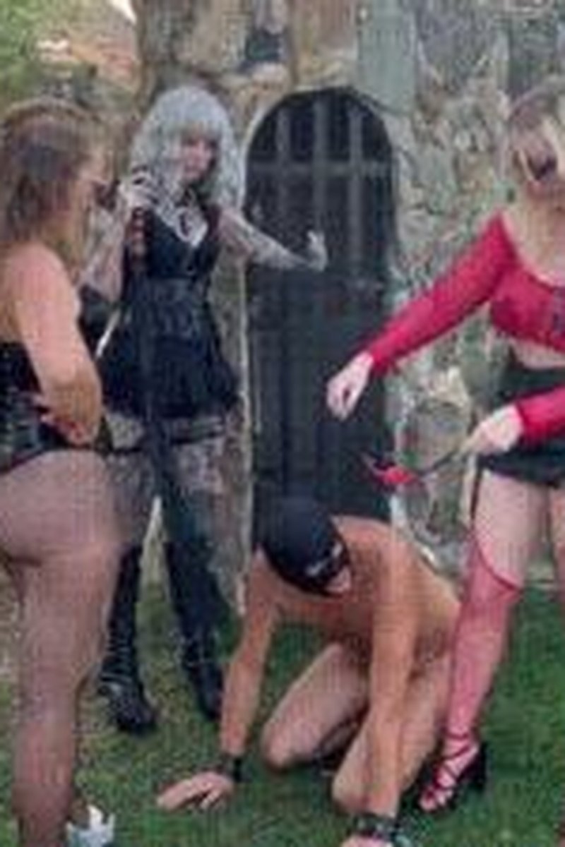 Chained & Flogged - Screenshot 1 of 4 - BDSM