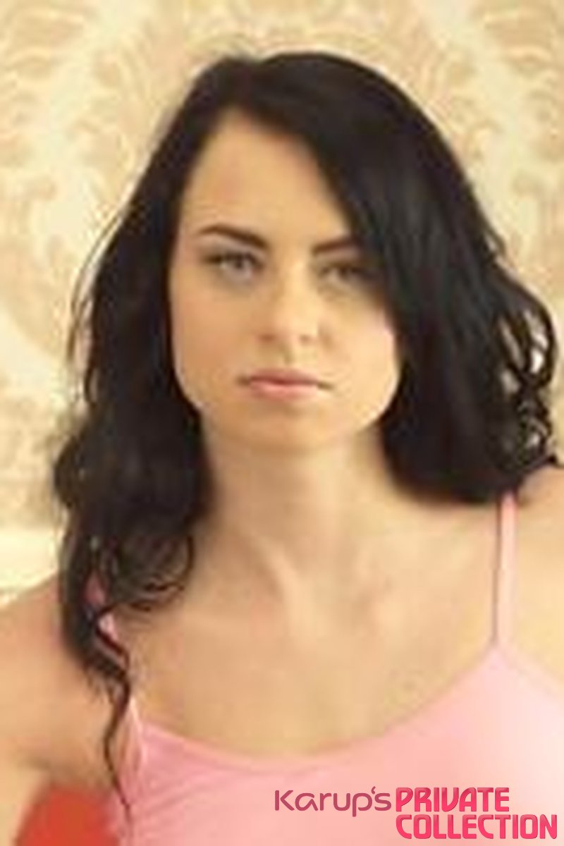 Ayla - Screenshot 1 of 4 - Ayla Parker