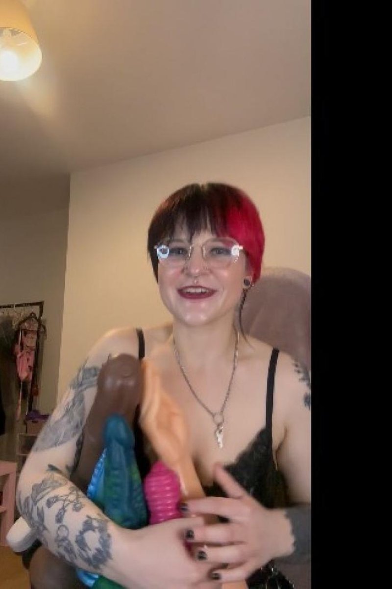 Tentacle Training With Mistress Ruby - Screenshot 1 of 4 - Analtraining