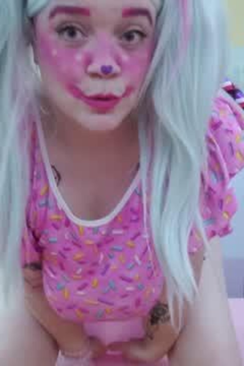 Nastimal Crossing - Screenshot 1 of 4 - Panda Girl