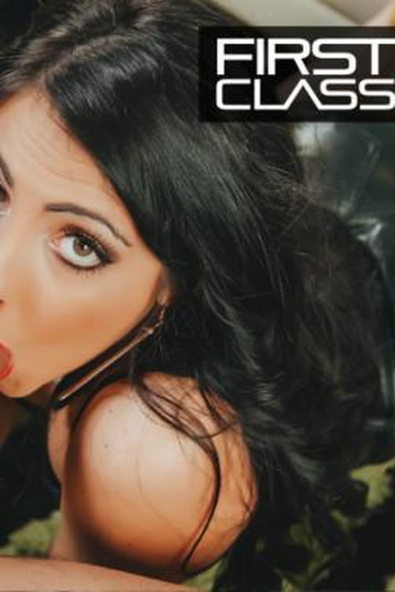 Big Booty Slut Dianna Dee Suck It Deep - Screenshot 1 of 4 - Big Ass