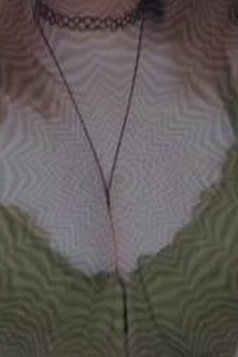 Soft Chains (Tits) - Screenshot 1 of 4 - Broken