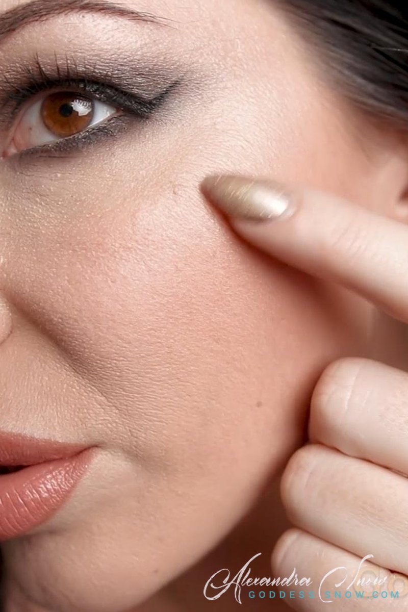 Freckles Galore - Screenshot 1 of 4 - Domination