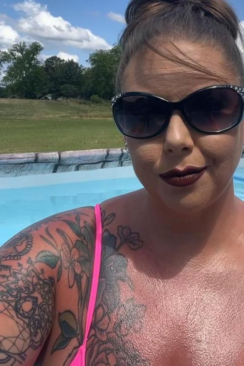 Ass Shaking - Screenshot 1 of 4 - Ass Fetish