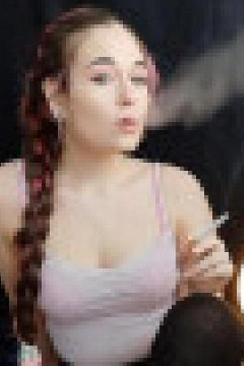 Smoking Fetish Lots Of Dangling - Screenshot 1 of 4 - Long Hair