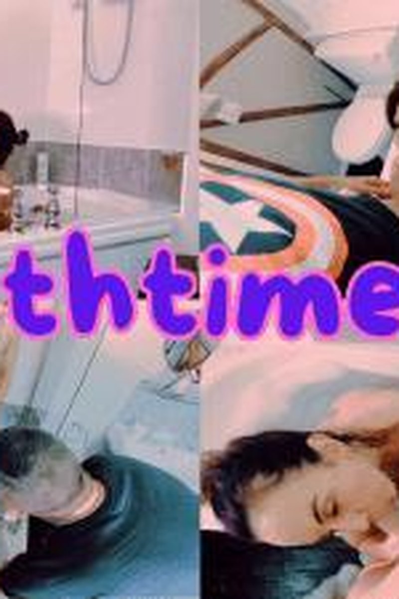 Bathtime Blow - Screenshot 1 of 4 - Bathroom