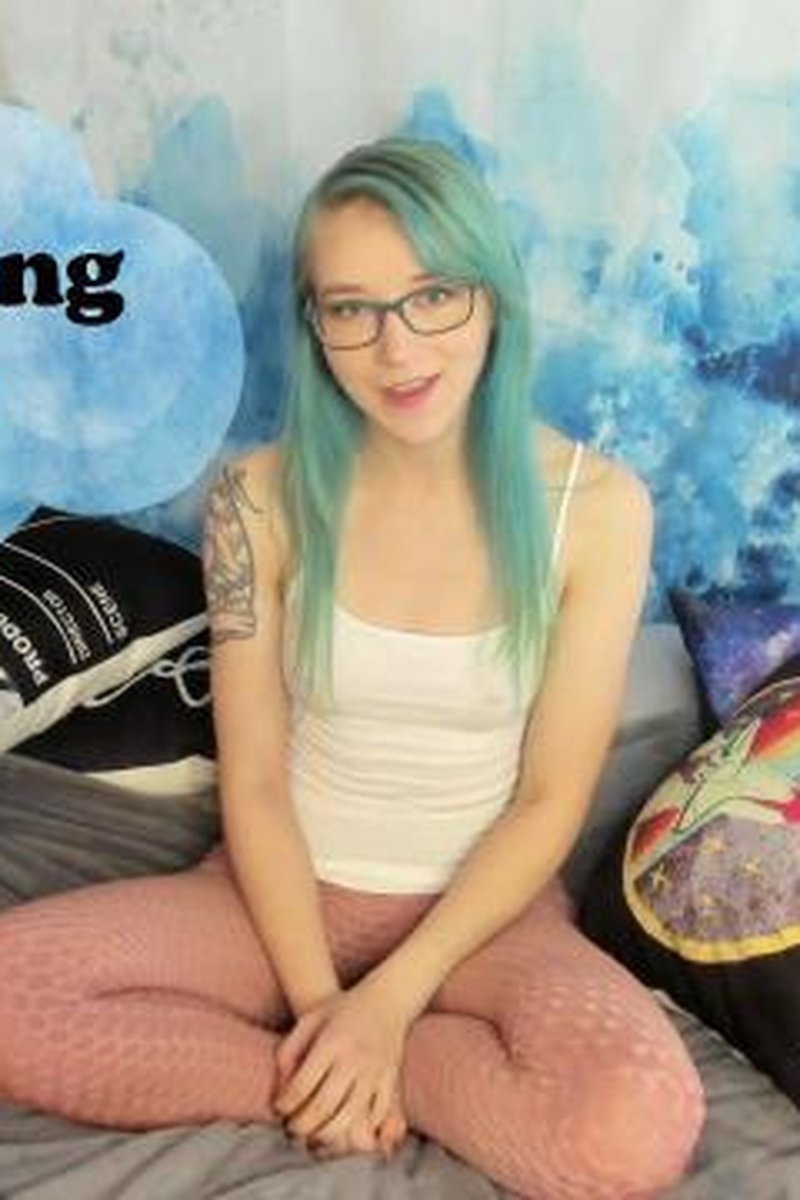 Blackmailing Stepdad - Screenshot 1 of 4 - Blackmail