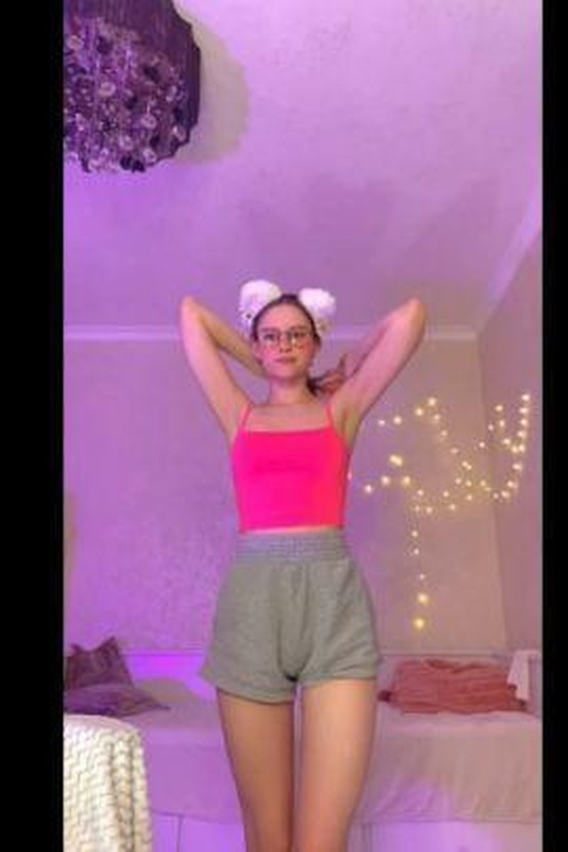 Regular Outfit - Screenshot 1 of 4 - Ass Fetish