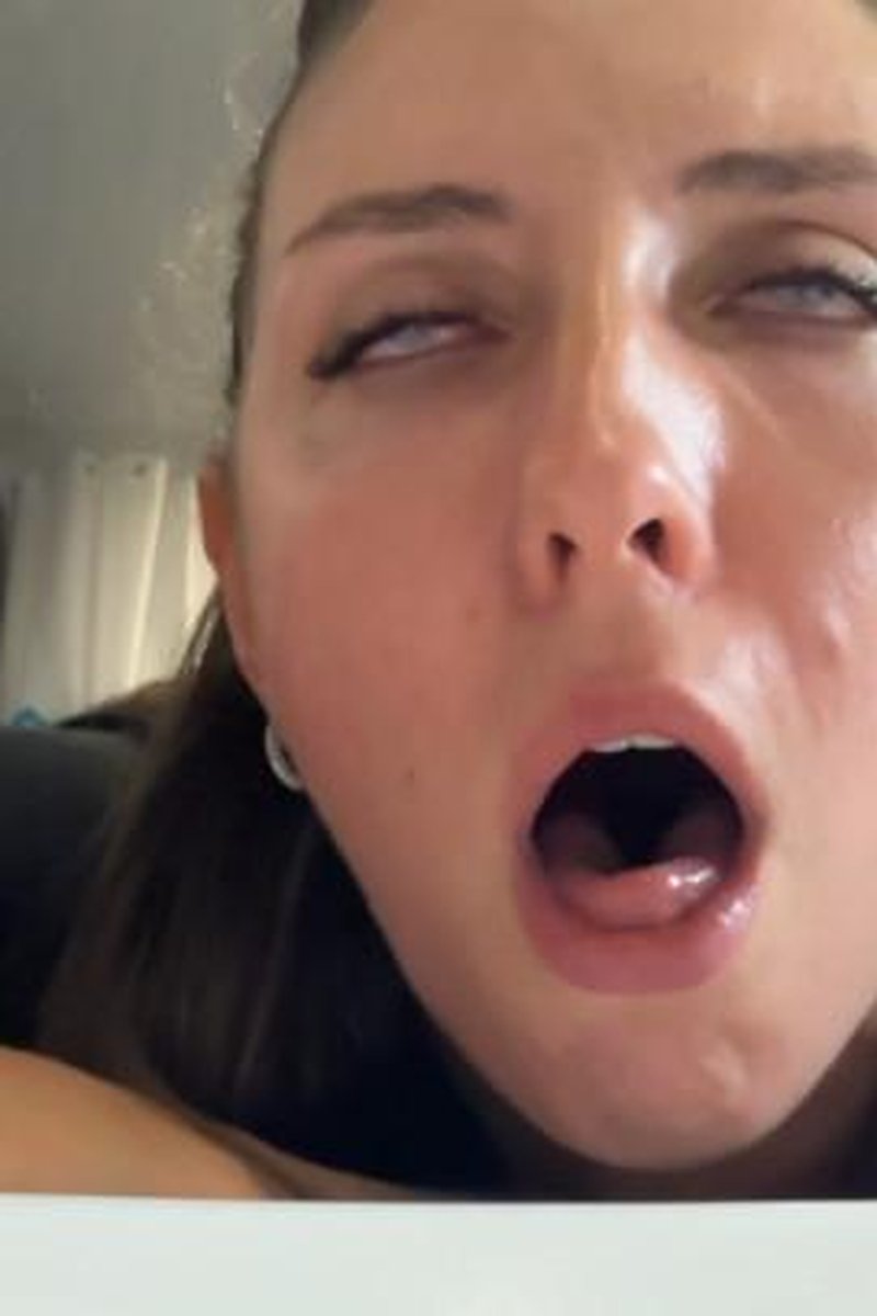 Coughing Obsession - Screenshot 1 of 4 - Coughing Fetish