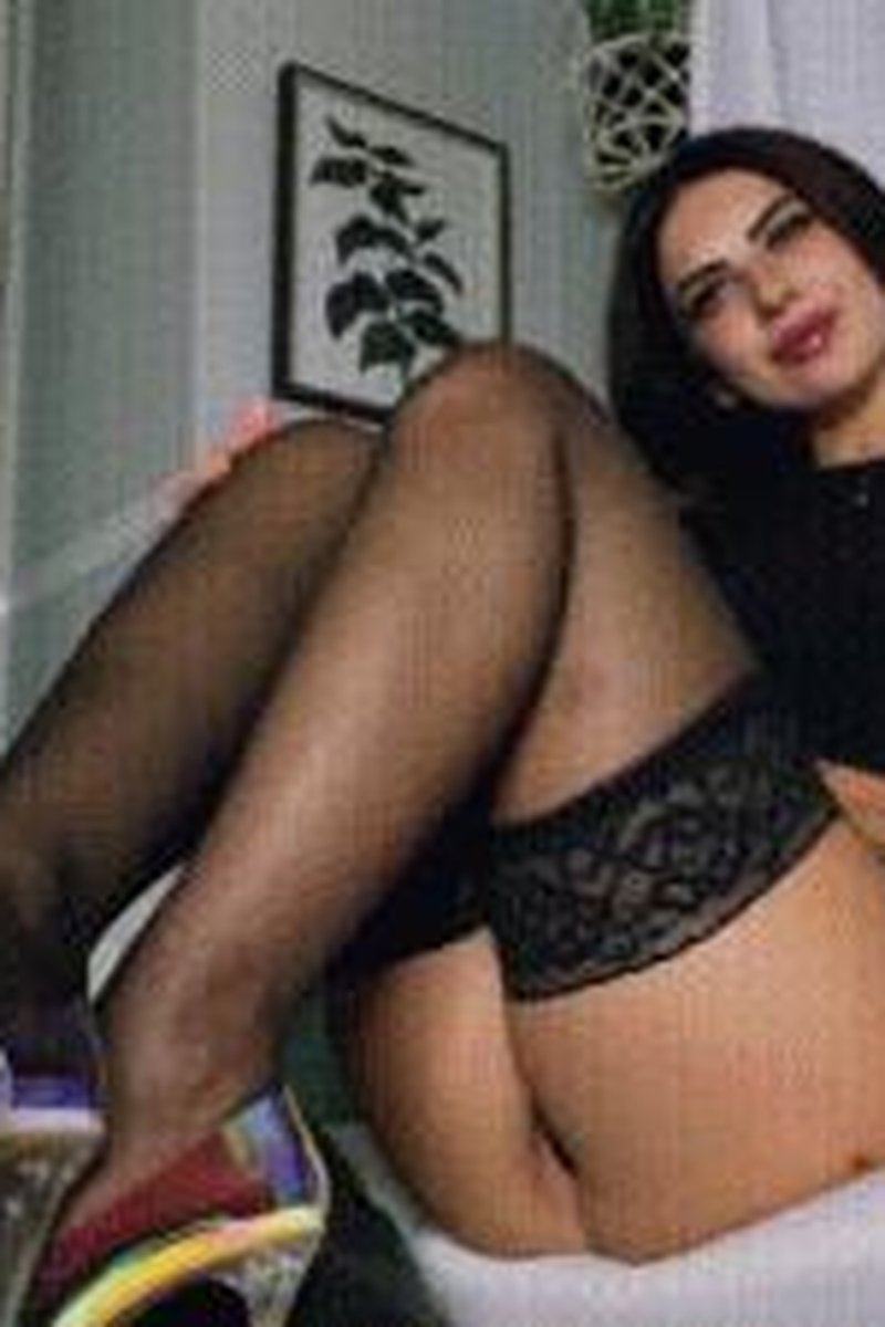 Mesmerized Stocking Slave - Screenshot 1 of 4 - Ass Worship