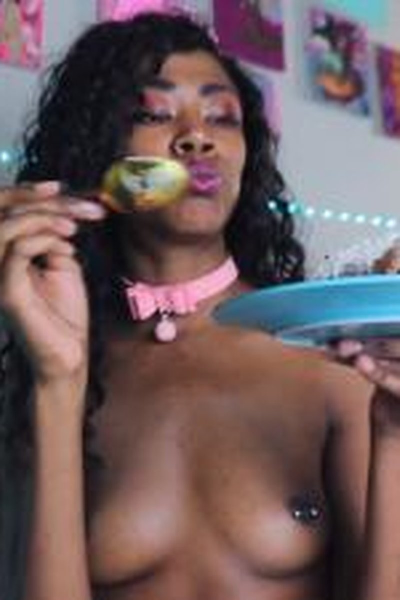 Human Sprinkle - Screenshot 1 of 4 - Black