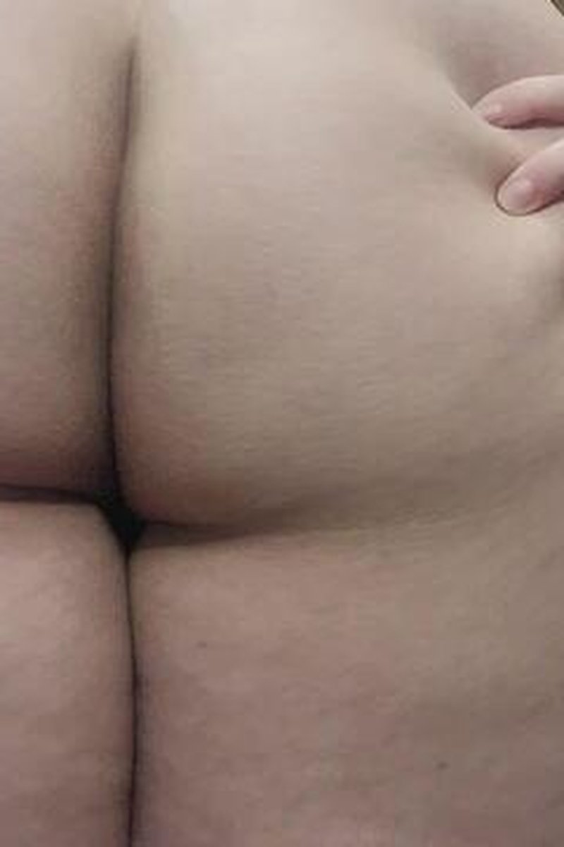 Booty Drops & Flexing - Screenshot 1 of 4 - Amateur