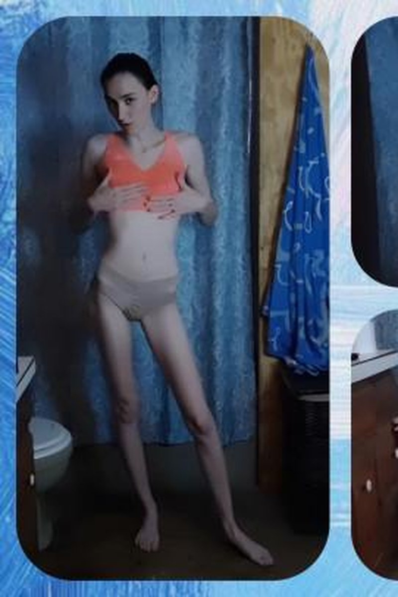 Peeing On Undergarments To Wear - Screenshot 1 of 4 - Golden Shower