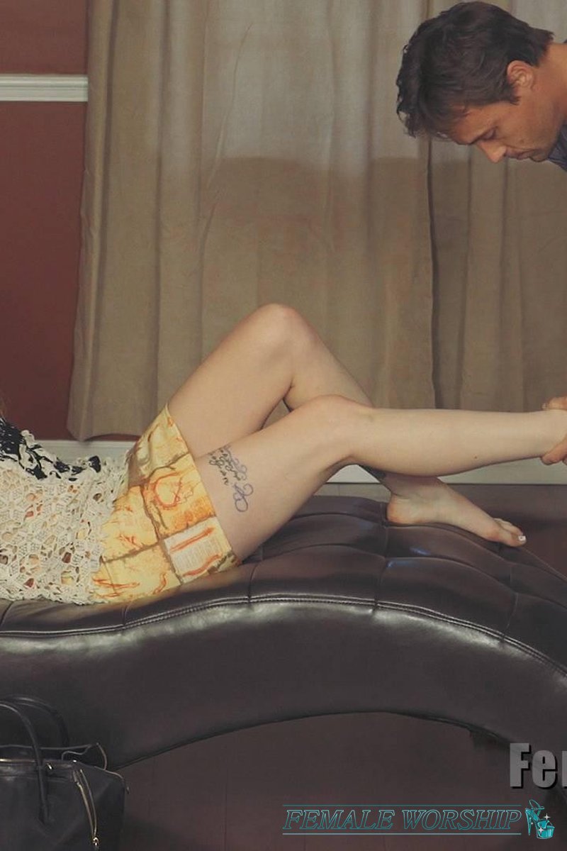 #120 - Screenshot 1 of 4 - Ela Darling
