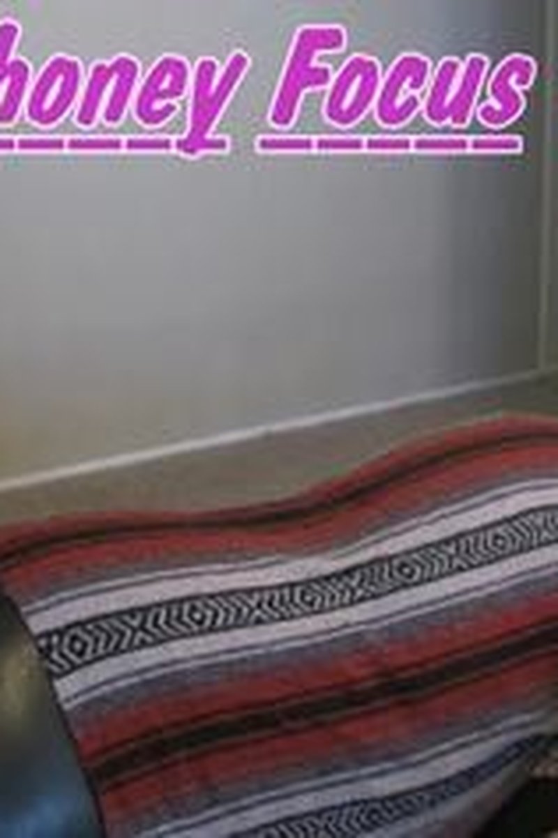 Phoney Focus - Screenshot 1 of 4 - Spanking