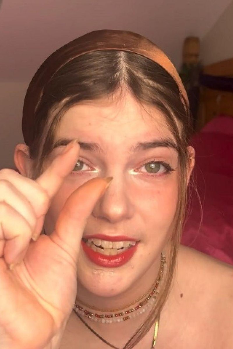 Trigger Word: Tiny Dick - Screenshot 1 of 4 - Close Up