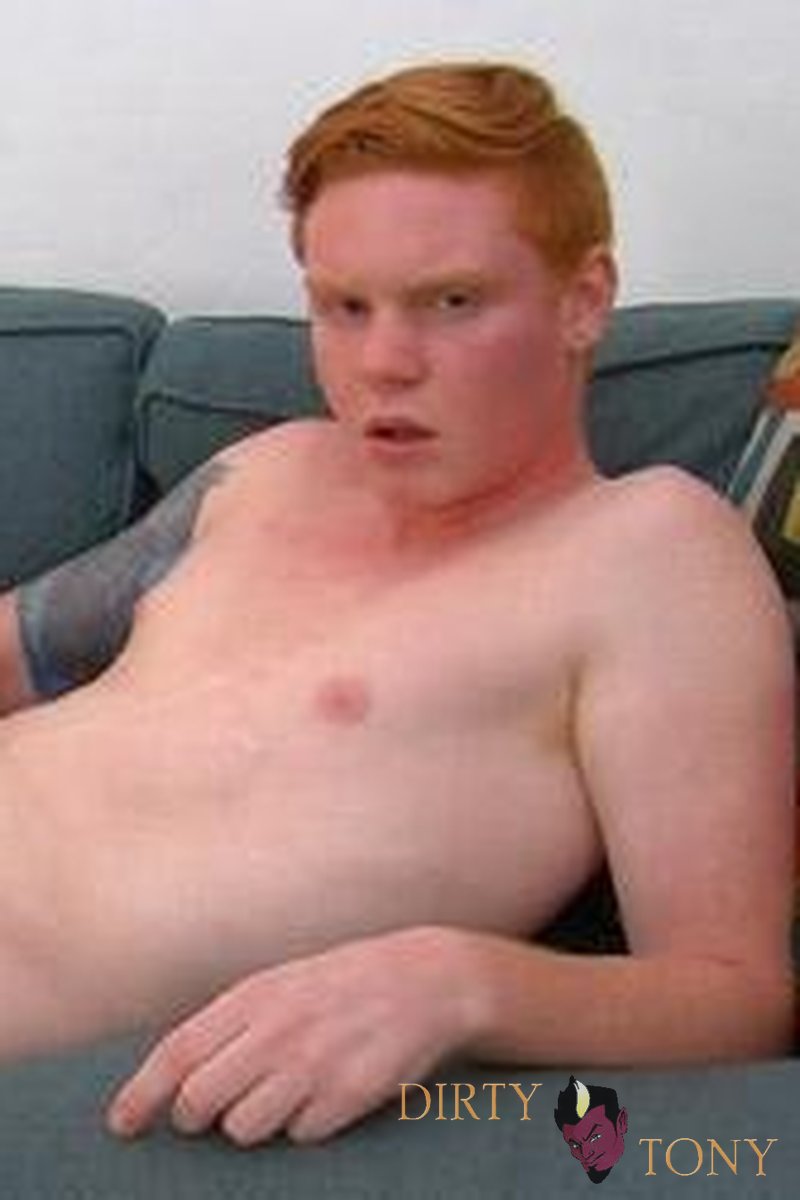 Casting Couch - Max Breeker - Screenshot 1 of 4 - Gay