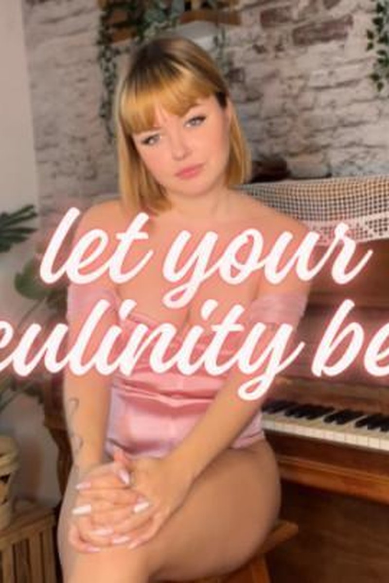 Let Your Masculinity Behind - Screenshot 1 of 4 - Femdom