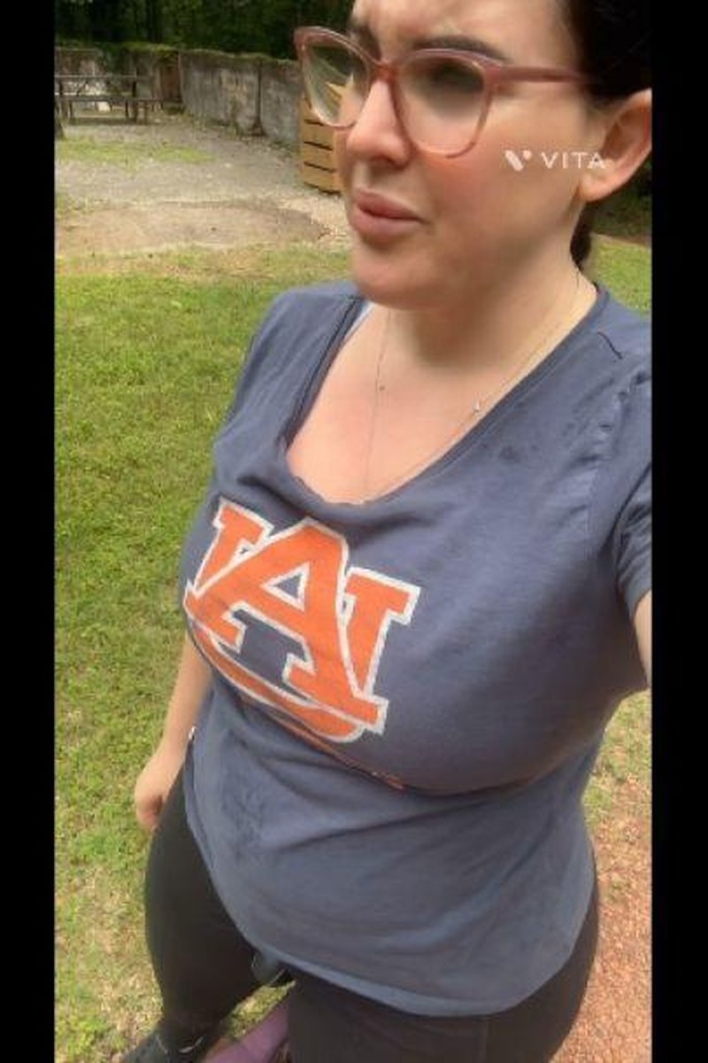 Vlogging - Screenshot 1 of 4 - Big Tits