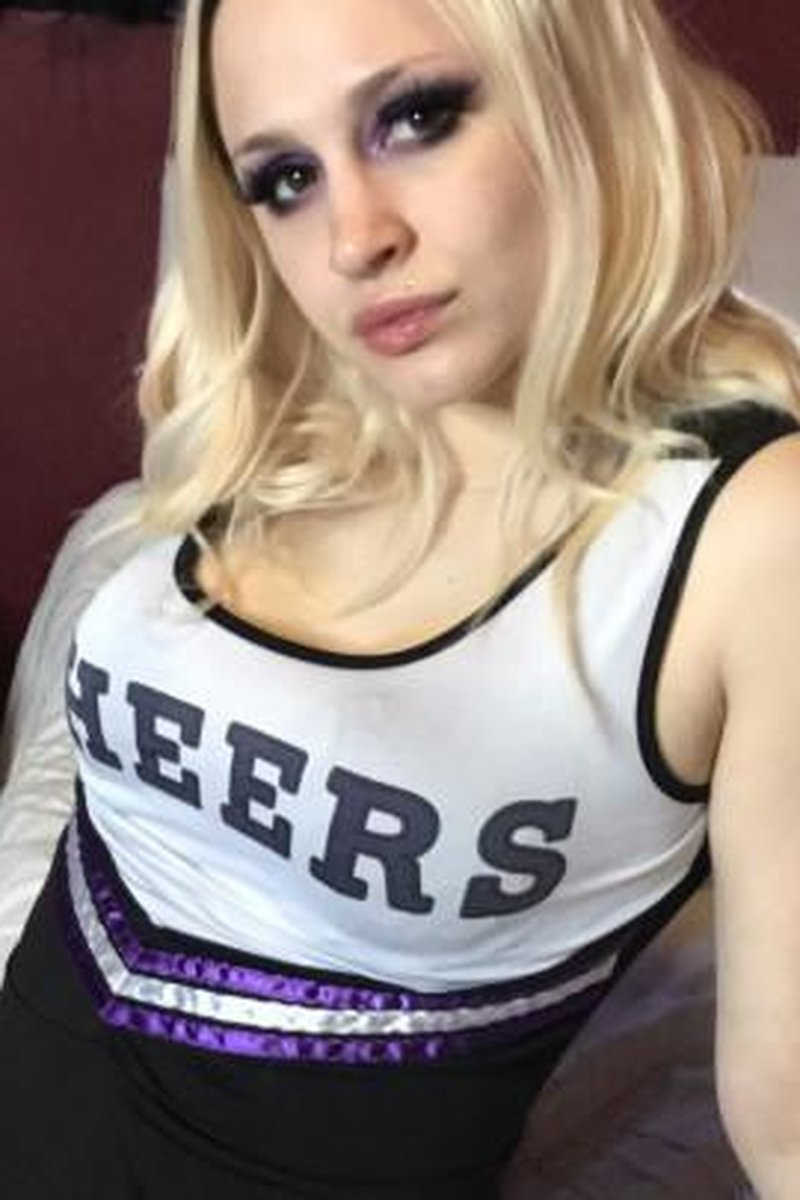 Cheerleader SPH - Screenshot 1 of 4 - Blonde Hair (Female)