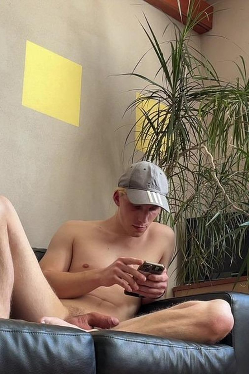 Blond Bobo Casting - Screenshot 1 of 4 - Anal