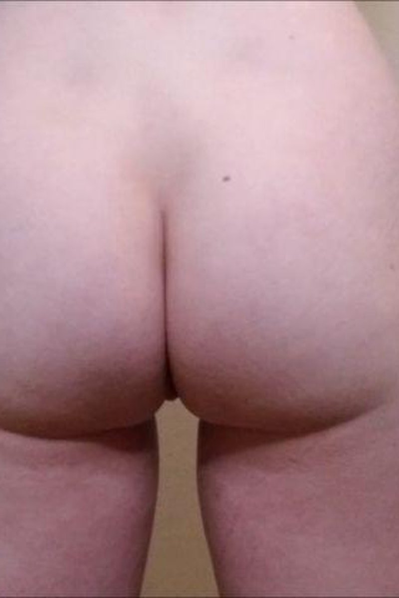Ass Clenching - Screenshot 1 of 4 - Ass Fetish