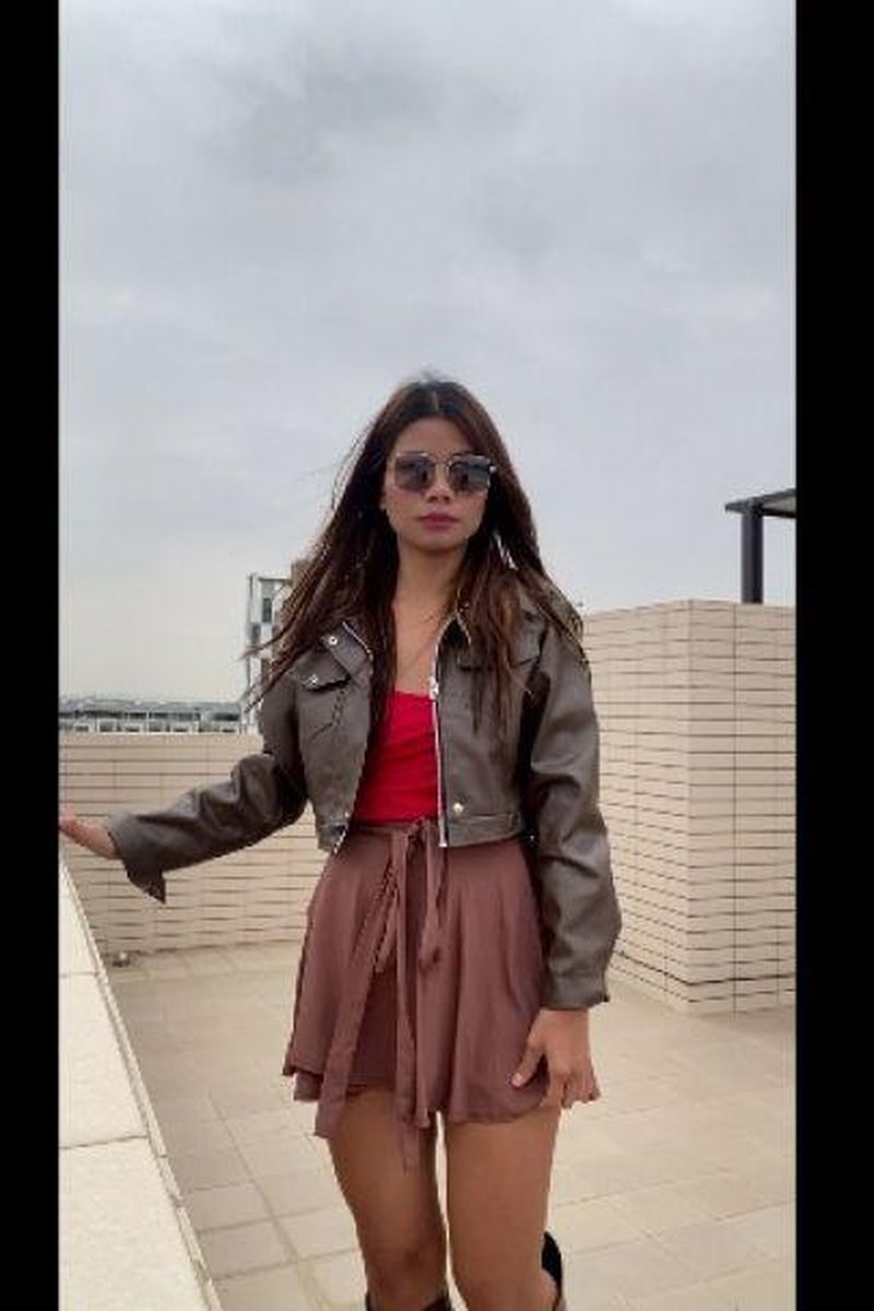 Rooftop Play - Screenshot 1 of 4 - Asian