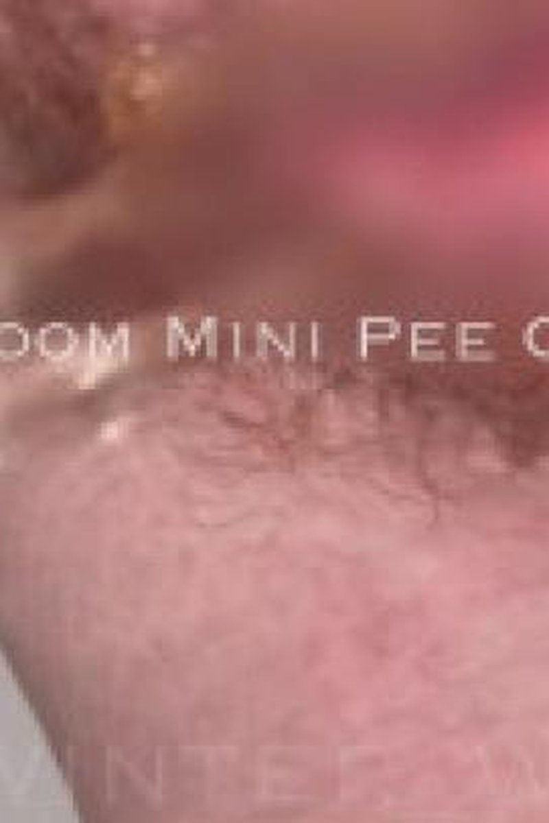 Mini Pee Comp - Screenshot 1 of 4 - Bathroom
