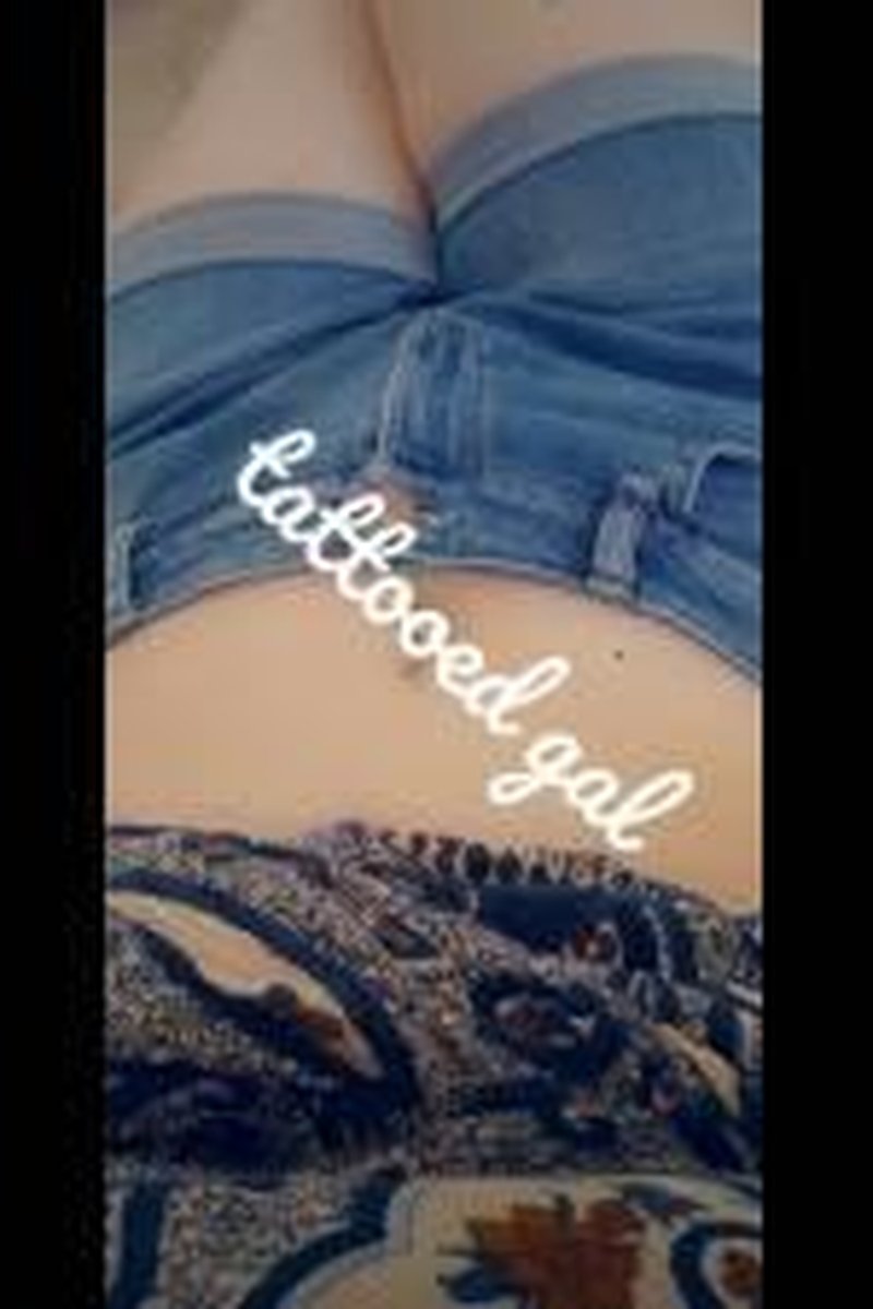 Bling Belly - Screenshot 1 of 4 - Belly Fetish