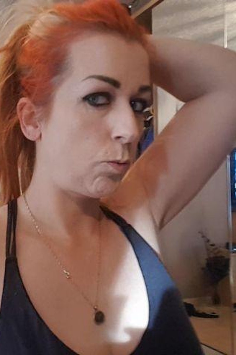 Make Up On - Screenshot 1 of 4 - Close Up