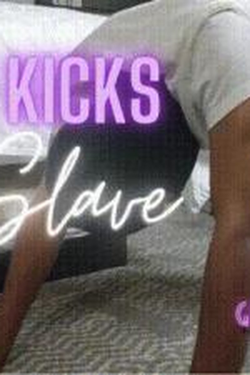 Ghost Kicks Slave - Screenshot 1 of 4 - Femdom