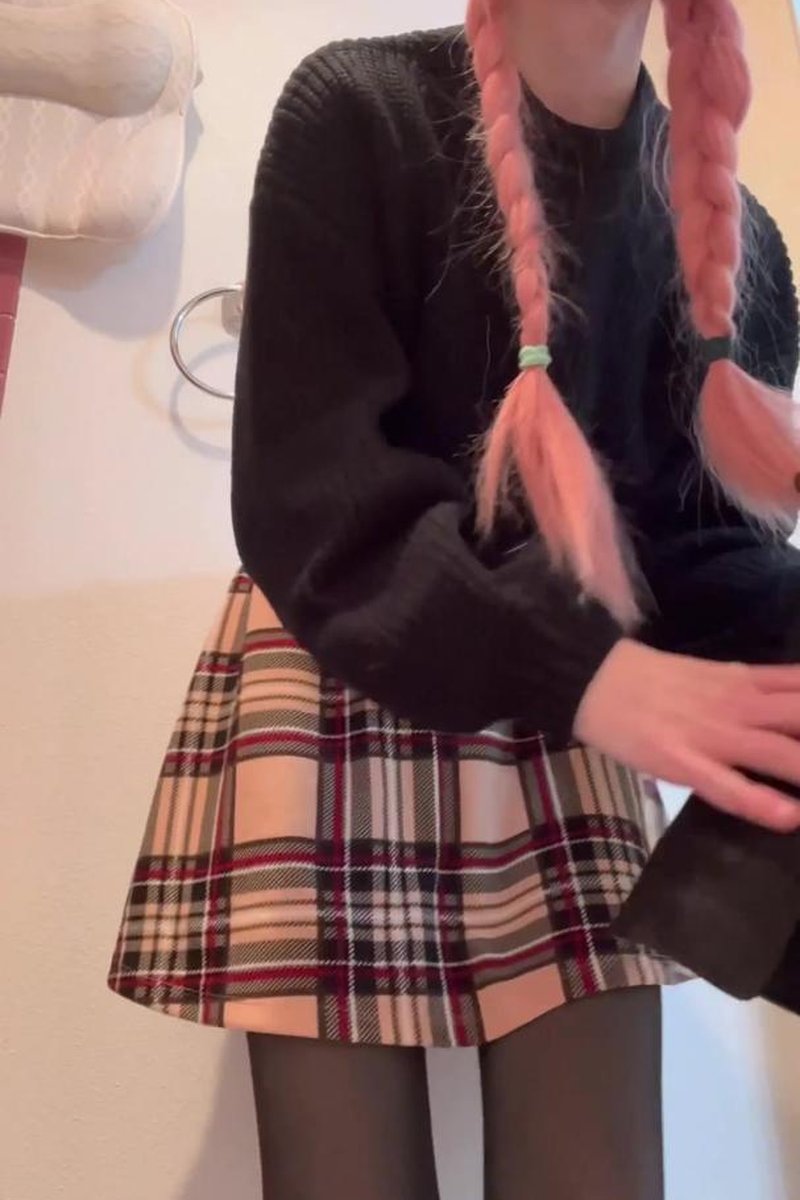 Beta Tier: - Screenshot 1 of 4 - Pussy